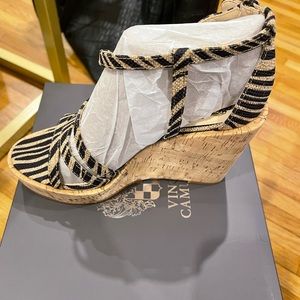 Brand New- Vince Camuto Zebra Wedge Sandals (7)